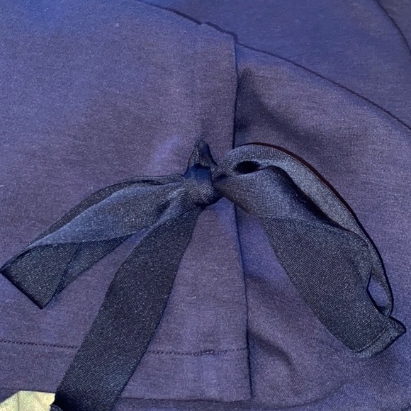 J. Crew Bell Sleeve Bow Navy Sweatshirt Size M - Picture 4 of 5